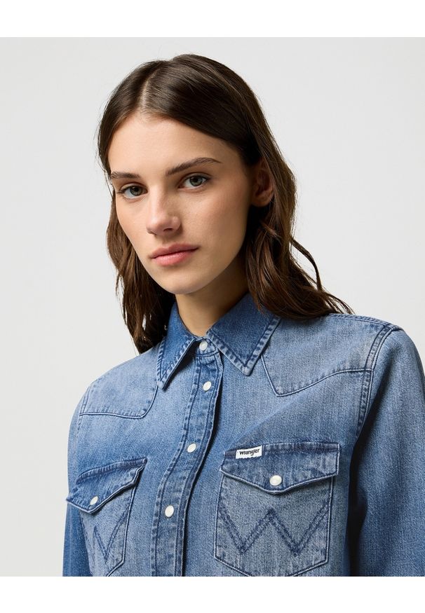Wrangler - DAMSKA KOSZULA JEANSOWA WRANGLER HERITAGE SHIRT LIGHT HAND 112373227. Materiał: jeans