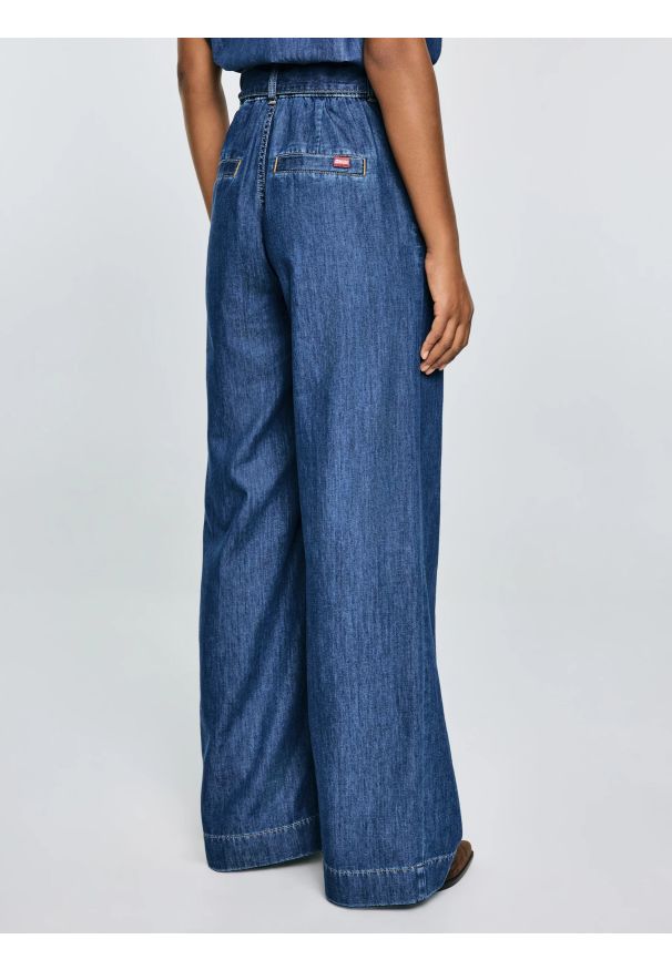 Big-Star - Jeansy damskie wide z paskiem granatowe Julii 398. Okazja: na co dzień. Kolor: niebieski. Długość: długie. Styl: casual, klasyczny, elegancki