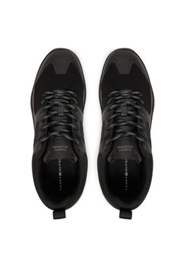 TOMMY HILFIGER - Tommy Hilfiger Sneakersy Vibram Low Runner Tech FM0FM05657 Czarny. Kolor: czarny. Materiał: materiał