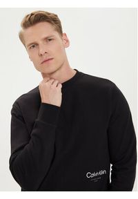 Calvin Klein Bluza Off Placement K10K113095 Czarny Regular Fit. Kolor: czarny. Materiał: bawełna #4