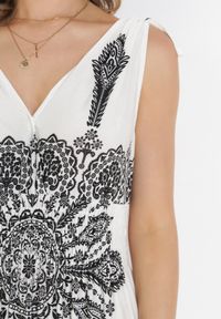 Born2be - Biała Sukienka w Stylu Boho z Gumką w Talii i Sznurkami przy Ramionach Niree. Kolor: biały. Styl: boho #3