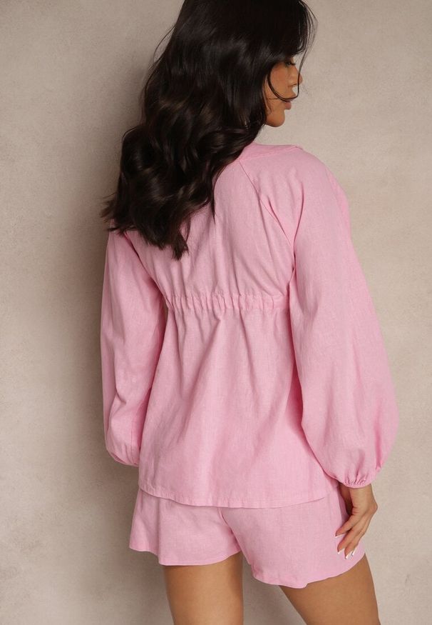 Renee - Fuksjowy Komplet z Lnem Szorty i Bluzka z Wiązaniem i Falbanką Mirovenia. Kolor: różowy. Materiał: len. Wzór: aplikacja