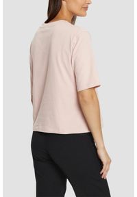 Guess - GUESS Różowy t-shirt damski Bear Boxy. Kolor: różowy #3