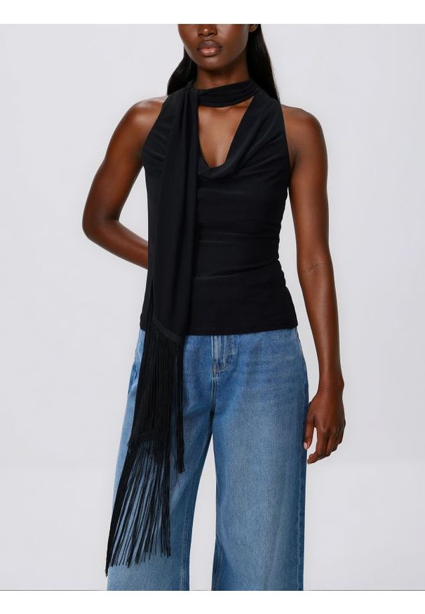 Reserved - Bluzka z szalem - czarny. Kolor: czarny. Materiał: tkanina. Wzór: gładki