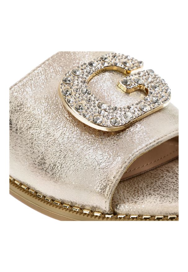 Złote Klapki S.Barski Stylowe Obuwie Damskie. Okazja: na co dzień. Kolor: złoty. Sezon: lato. Obcas: na płaskiej podeszwie. Styl: elegancki