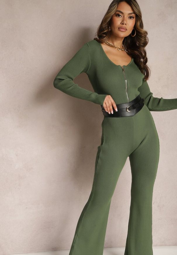 Renee - Zielony Kombinezon Bodycon z Prążkowanej Wiskozy ze Spodniami Typu Dzwony i Suwakiem Lavirna. Kolor: zielony. Materiał: wiskoza, prążkowany. Styl: elegancki
