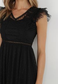 Born2be - Czarna Sukienka Aedusa. Kolor: czarny. Materiał: tiul, koronka. Długość rękawa: krótki rękaw. Wzór: koronka, kropki, ażurowy. Styl: wizytowy. Długość: midi #3