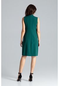 Lenitif - Elegancka żakietowa sukienka z kopertowym dekoltem dwurzędowa zielona. Okazja: do pracy, na spotkanie biznesowe. Kolor: zielony. Typ sukienki: kopertowe. Styl: elegancki. Długość: midi #3
