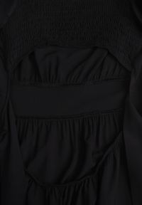 Born2be - Czarna Rozkloszowana Sukienka z Wiskozy z Wycięciem i Wiązaniem na Plecach Dimicia. Typ kołnierza: dekolt kwadratowy. Kolor: czarny. Materiał: wiskoza. Długość rękawa: krótki rękaw. Typ sukienki: rozkloszowane. Styl: elegancki #2