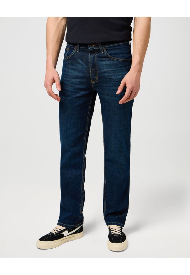 Wrangler - MESKIE SPODNIE WRANGLER REGULAR FIT BLACKENED INDIGO 112352956