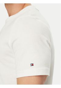 TOMMY HILFIGER - Tommy Hilfiger T-Shirt Logo Graphic MW0MW42389 Biały Regular Fit. Kolor: biały. Materiał: bawełna #4