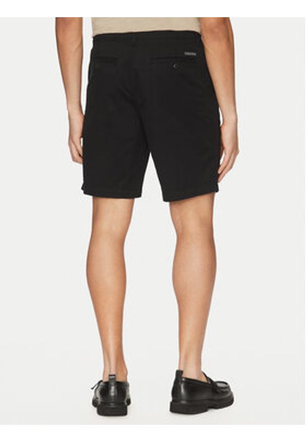 Calvin Klein Jeans Szorty materiałowe LV040EM618 Czarny Regular Fit. Kolor: czarny. Materiał: bawełna