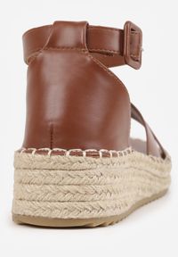 Born2be - Brązowe Sandały VICES na Grubej Plecionej Podeszwie Meztora. Okazja: na co dzień. Zapięcie: sprzączka. Kolor: brązowy. Wzór: ażurowy. Sezon: lato. Styl: casual, klasyczny, elegancki #7