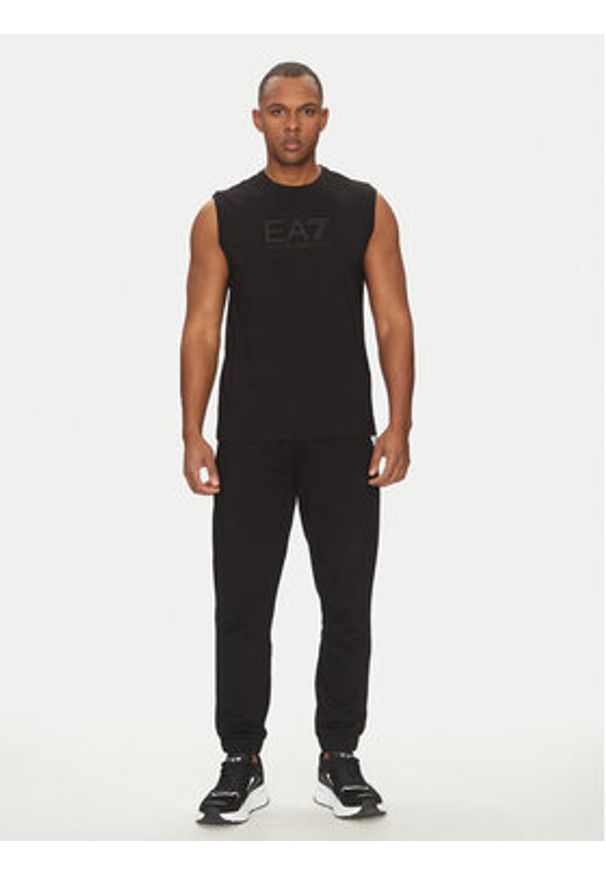 EA7 Emporio Armani Tank top 7M000223 AF10375 UC001 Czarny Regular Fit. Kolor: czarny. Materiał: bawełna