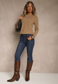 Renee - Ciemnobeżowy Sweter z Wełną ze Ściągaczami Furrive. Kolor: beżowy. Materiał: wełna