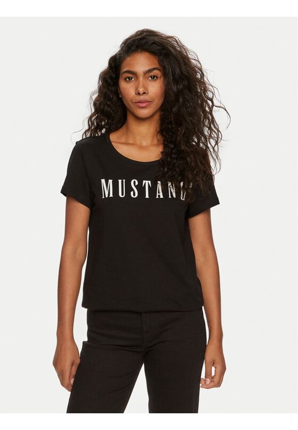 Mustang T-Shirt Alma 1013933 Czarny Regular Fit. Kolor: czarny. Materiał: bawełna