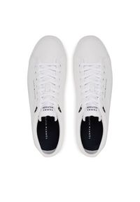 TOMMY HILFIGER - Tommy Hilfiger Sneakersy Th Hi Vulc Core Low Lth Ii Ess FM0FM05511 Biały. Kolor: biały. Materiał: skóra #4
