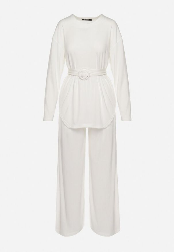 Born2be - Biały Komplet z Spodnie Prostymi Nogawkami i Bluzka z Paskiem Carenesa. Kolor: biały