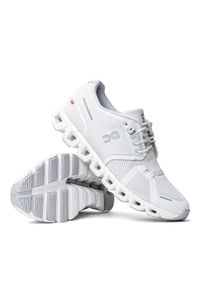 Buty treningowe damskie białe On Running Cloud 5. Kolor: biały. Materiał: tkanina, guma. Sport: bieganie