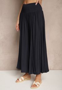Renee - Granatowe Spodnie o Szerokim Kroju Kuloty High Waist o Długości 7/8 Ulanova. Okazja: na co dzień. Stan: podwyższony. Kolor: niebieski. Długość: długie. Styl: casual, elegancki