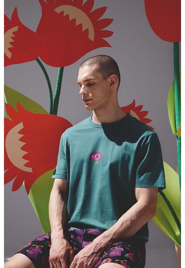 medicine - Medicine t-shirt bawełniany męski kolor zielony z nadrukiem. Kolor: zielony. Materiał: bawełna. Długość rękawa: krótki rękaw. Długość: krótkie. Wzór: nadruk. Styl: klasyczny