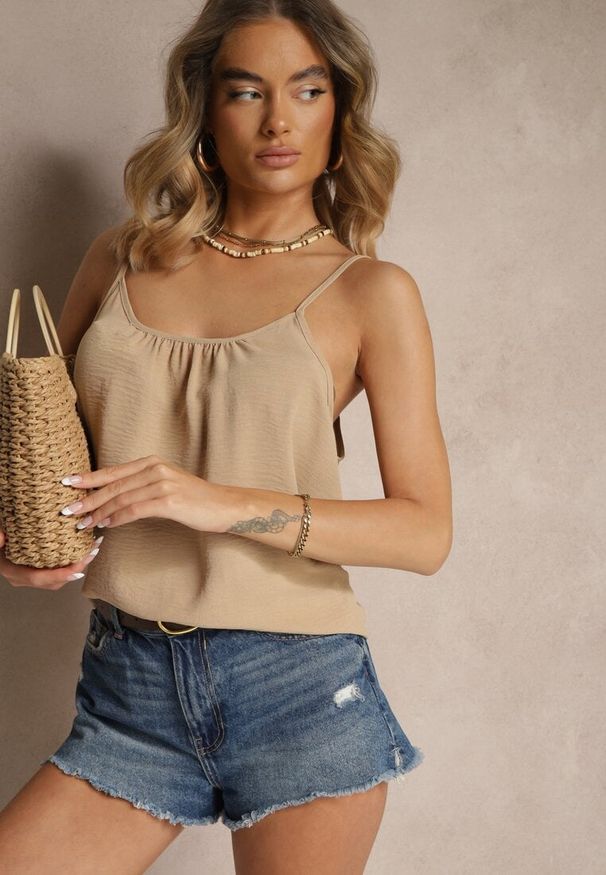 Renee - Beżowy Basicowy Top z Bawełną Thireldi. Kolor: beżowy. Materiał: bawełna. Sezon: lato