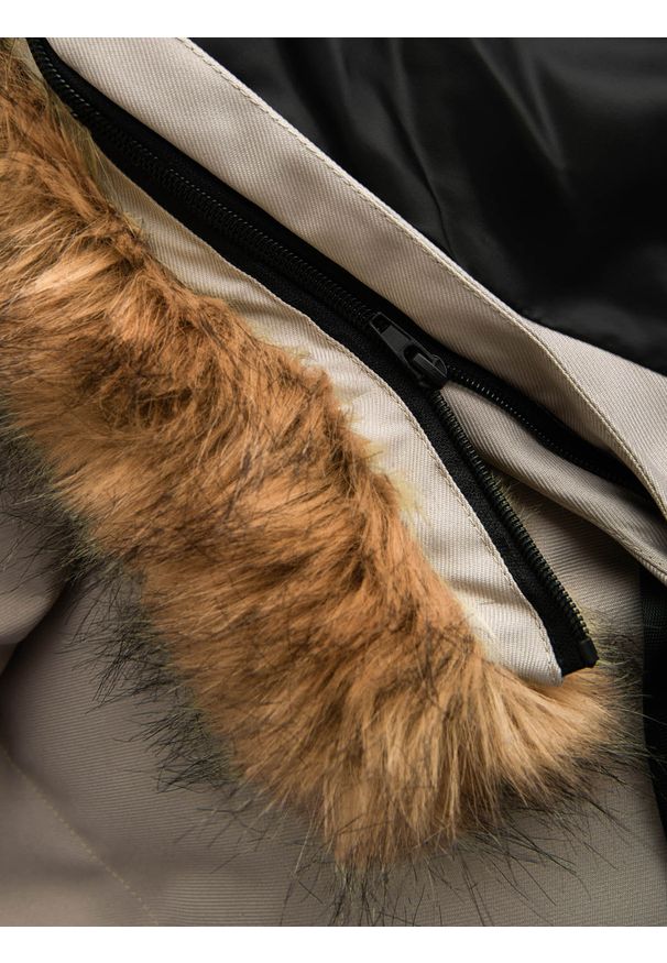 Ombre Clothing - Długa ciepła męska kurtka typu parka z kapturem – beżowa V5 OM-JALJ-0182 - XXL. Typ kołnierza: kaptur. Kolor: beżowy. Materiał: tkanina, materiał, syntetyk, poliester, futro. Długość: długie. Wzór: aplikacja, paski, ze splotem. Styl: elegancki