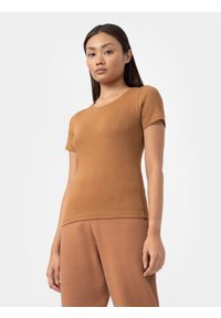 4f - T-shirt w prążki z bawełny organicznej damski. Kolor: brązowy. Materiał: bawełna. Wzór: prążki