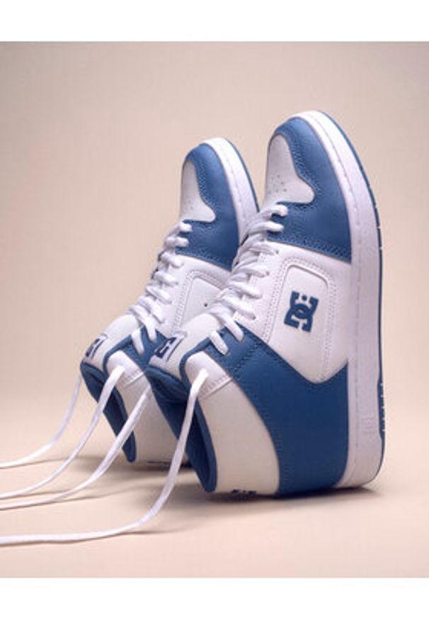 DC Sneakersy MANTECA 4 HI ADJS100164-BWT Biały. Kolor: biały. Materiał: skóra