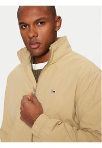 Tommy Jeans Kurtka przejściowa Essential DM0DM20655 Beżowy Regular Fit. Kolor: beżowy. Materiał: syntetyk