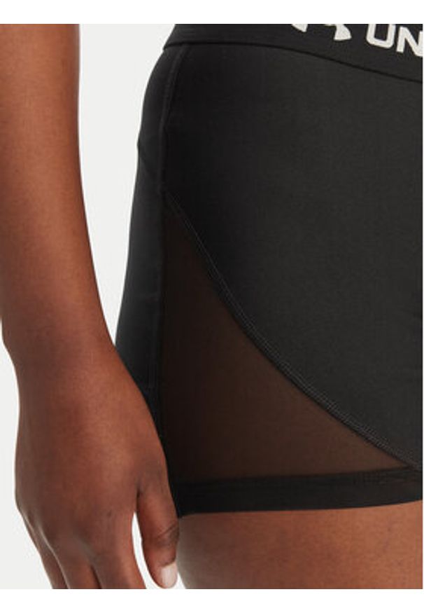 Under Armour Szorty sportowe HeatGear® 6011354 Czarny Slim Fit. Kolor: czarny. Materiał: syntetyk
