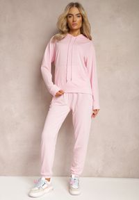 Renee - Jasnoróżowy Klasyczny Komplet Dresowy z Bluzą Kangurką i Spodniami Typu Jogger Salevia. Kolor: różowy. Materiał: dresówka #2