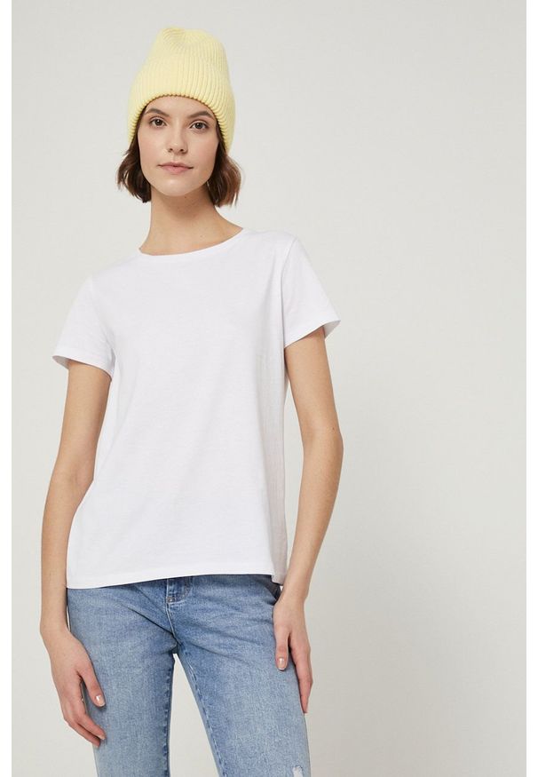 medicine - Medicine t-shirt bawełniany kolor biały. Kolor: biały. Materiał: bawełna. Długość rękawa: krótki rękaw. Długość: krótkie. Wzór: gładki