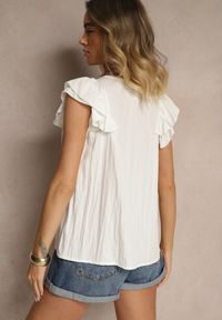 Renee - Biała Bluzka z Wiskozą i Falbankami Divama. Okazja: na co dzień. Typ kołnierza: kołnierz z falbankami. Kolor: biały. Materiał: wiskoza. Styl: elegancki, casual #5