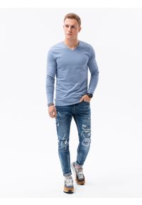 Ombre Clothing - Longsleeve męski bez nadruku L136 - jasnoniebieski - XXL. Typ kołnierza: dekolt w kształcie V. Kolor: niebieski. Materiał: bawełna. Długość rękawa: długi rękaw. Styl: klasyczny #4