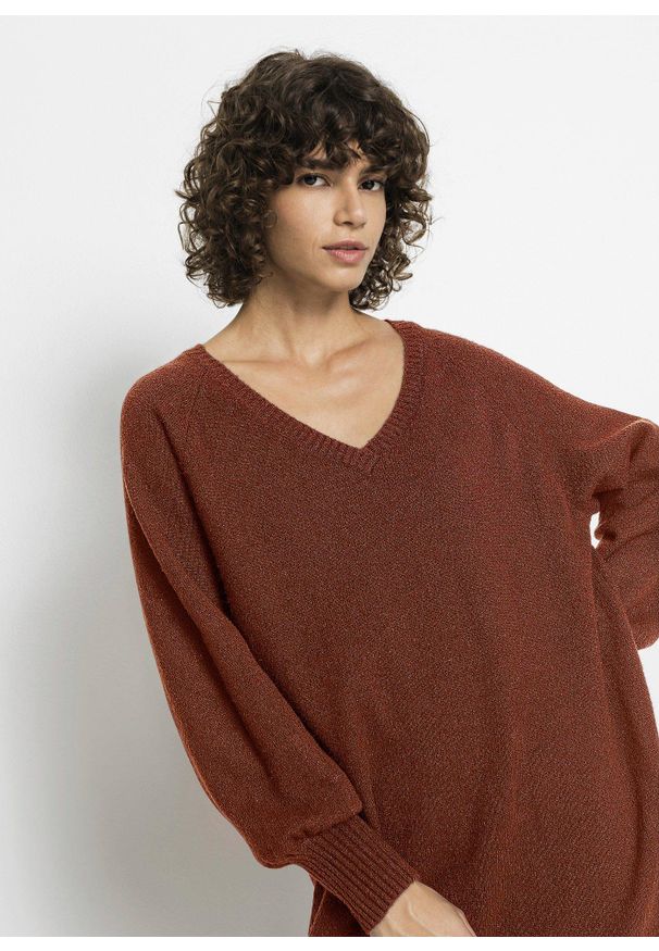 bonprix - Sukienka dzianinowa oversize. Kolor: brązowy. Materiał: dzianina. Typ sukienki: oversize. Długość: maxi