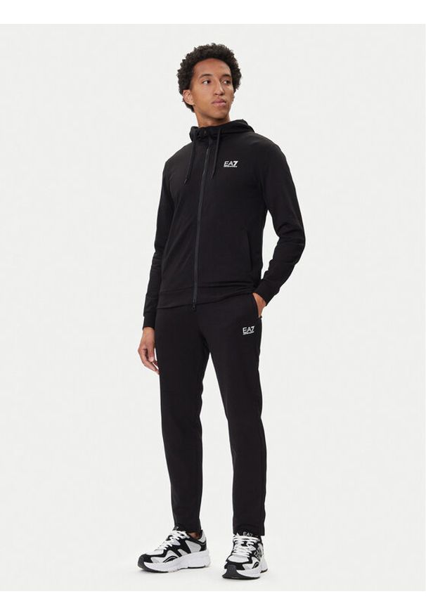 EA7 Emporio Armani Dres 8NPV62 PJVRZ UC001 Czarny Regular Fit. Kolor: czarny. Materiał: bawełna