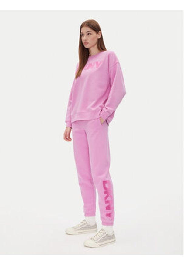 DKNY Spodnie dresowe DP5P3585 Różowy Regular Fit. Kolor: różowy. Materiał: bawełna