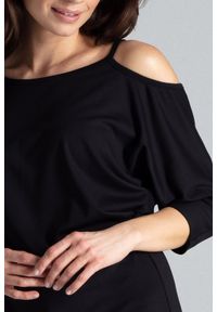 Lenitif - Asymetryczna sukienka z kimonowym rękawem czarna. Okazja: na co dzień. Kolor: czarny. Materiał: tkanina. Typ sukienki: asymetryczne. Styl: casual #5
