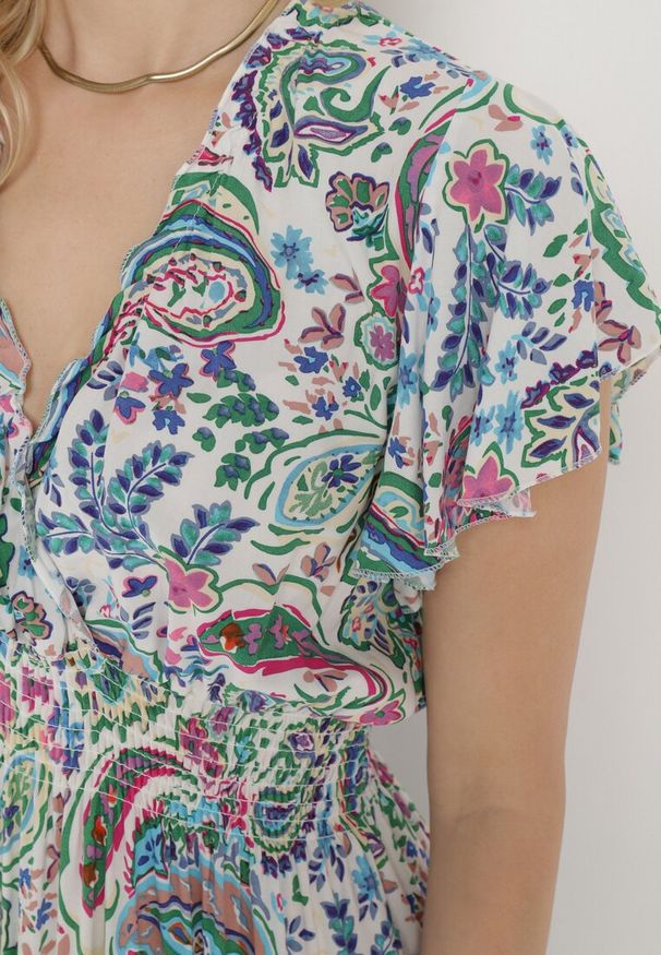 Born2be - Biało-Niebieska Bawełniana Sukienka Boho z Gumką w Talii i Wzorem Paisley Sirrelia. Kolor: biały. Materiał: bawełna. Wzór: paisley. Styl: boho