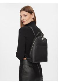 Calvin Klein Plecak Ck Must Dome Backpack K60K611363 Czarny. Kolor: czarny. Materiał: skóra