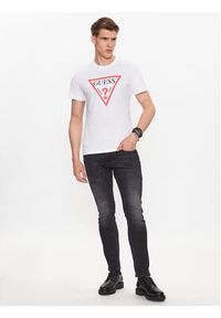 Guess T-Shirt M2YI71 I3Z14 Biały Slim Fit. Kolor: biały. Materiał: bawełna #2