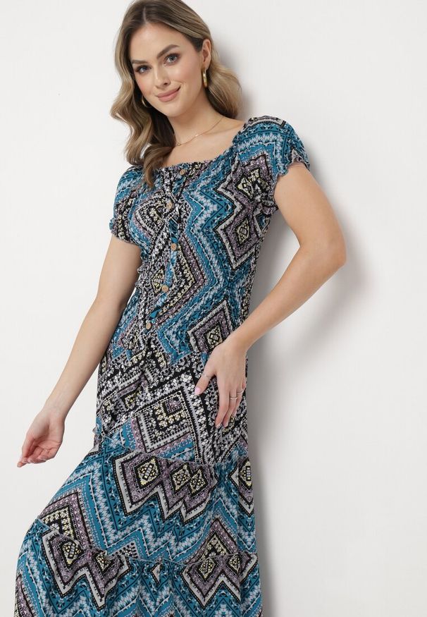 Born2be - Zielono-Niebieska Bawełniana Sukienka Hiszpanka w Etno Wzór z Gumką w Pasie Kinetha. Typ kołnierza: dekolt hiszpanka. Kolor: zielony. Materiał: bawełna. Styl: etno