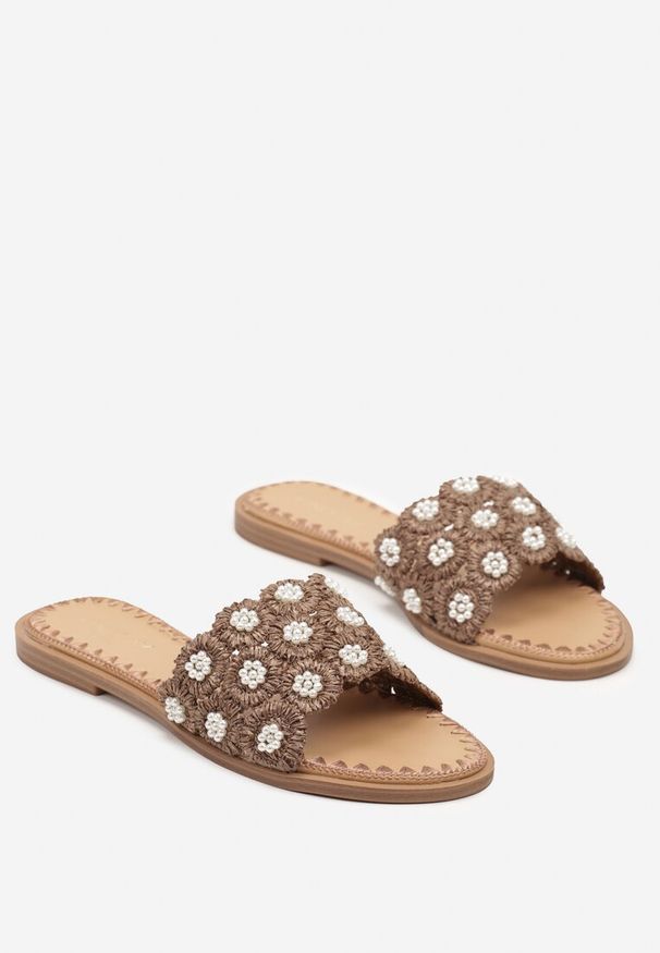 Born2be - Ciemnobeżowe Klapki z Haftowaną Cholewką Talovira. Okazja: na co dzień, na plażę. Kolor: brązowy. Materiał: jeans. Wzór: haft. Sezon: lato. Styl: casual
