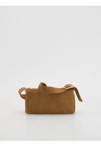 Reserved - Zamszowa torebka na ramię - brązowy. Kolor: brązowy. Materiał: zamszowe. Rodzaj torebki: na ramię #1