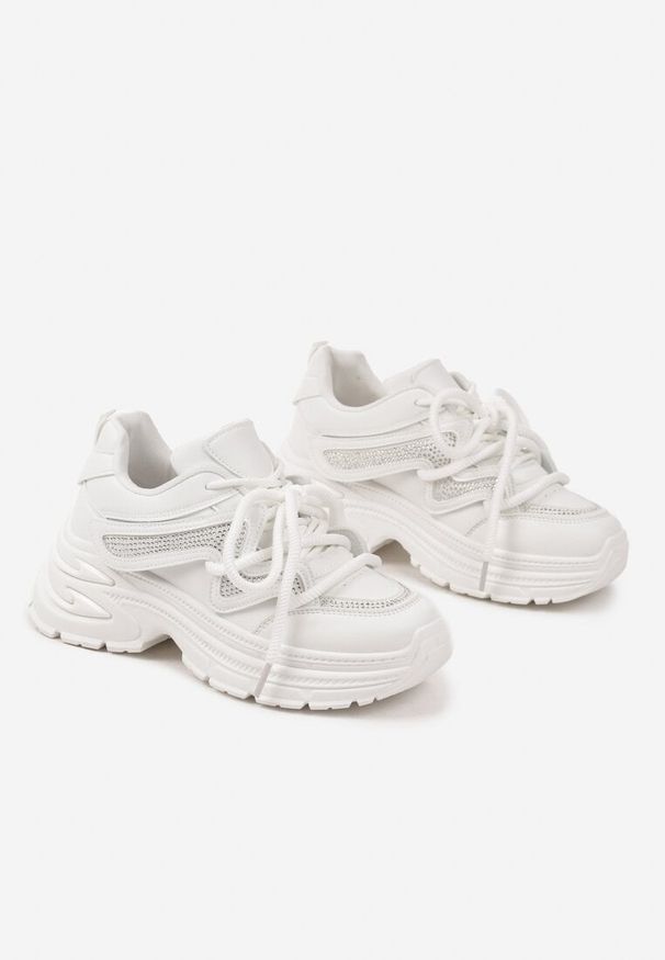 Born2be - Białe Sneakersy z Podwójnym Sznurowaniem i Platformą Hilanne. Kolor: biały. Materiał: jeans. Obcas: na platformie