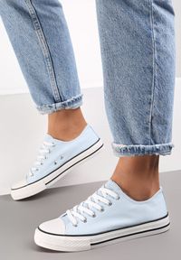 Renee - Jasnoniebieskie Trampki Lakelet. Okazja: na co dzień. Wysokość cholewki: przed kostkę. Kolor: niebieski. Materiał: guma, jeans, materiał. Szerokość cholewki: normalna. Styl: klasyczny, casual
