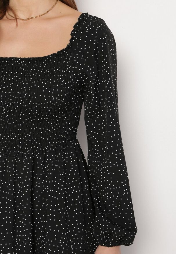 Born2be - Czarna Sukienka Midi Rozkloszowana z Hiszpańskim Dekoltem w Kropki Wirina. Kolor: czarny. Wzór: kropki. Typ sukienki: rozkloszowane. Długość: midi
