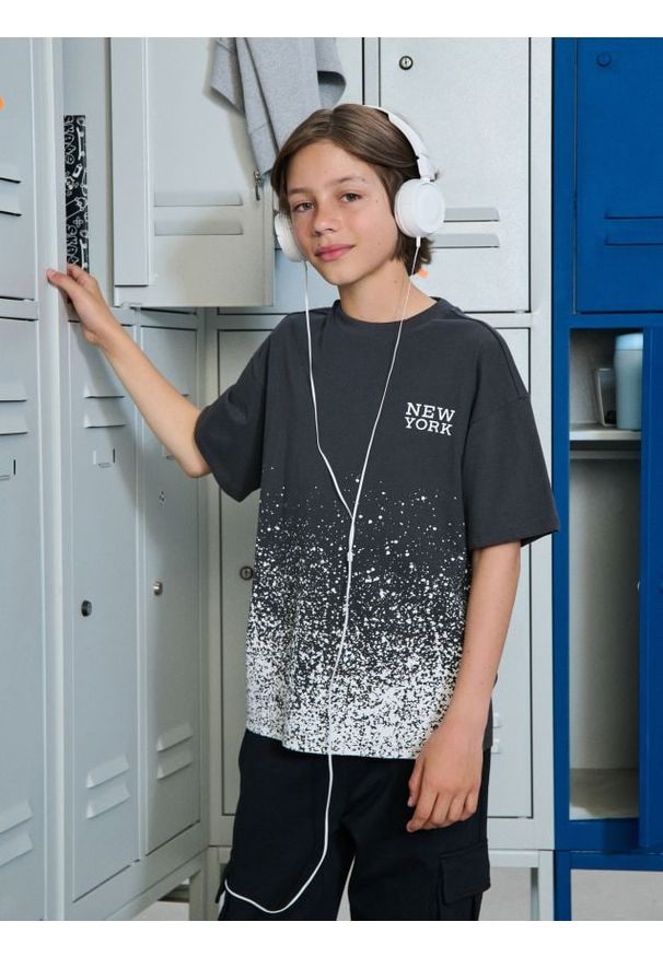 Sinsay - Koszulka oversize z efektem ombre - szary. Kolor: szary