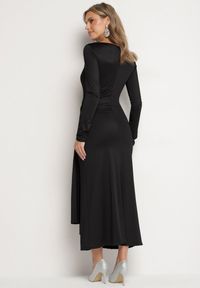 Born2be - Czarna Sukienka Koktajlowa Ozdobiona Wiązaniem i Wycięciem Vamizola. Okazja: na co dzień. Kolor: czarny. Wzór: aplikacja. Typ sukienki: proste. Styl: wizytowy #3